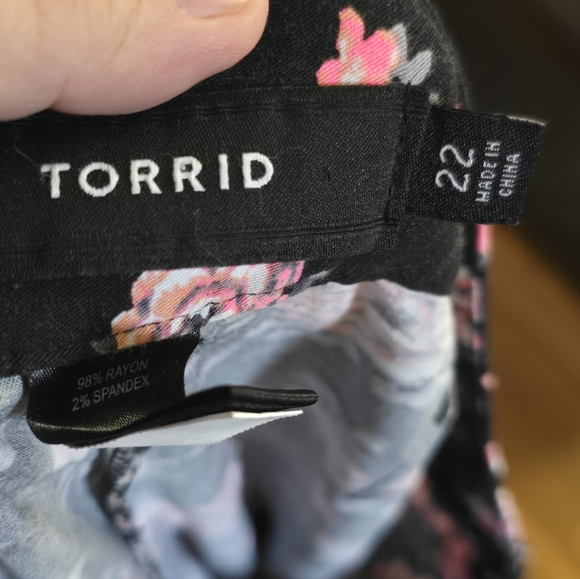 Floral Black and Pink Pants TORRIS 22R - Picture 4 of 5